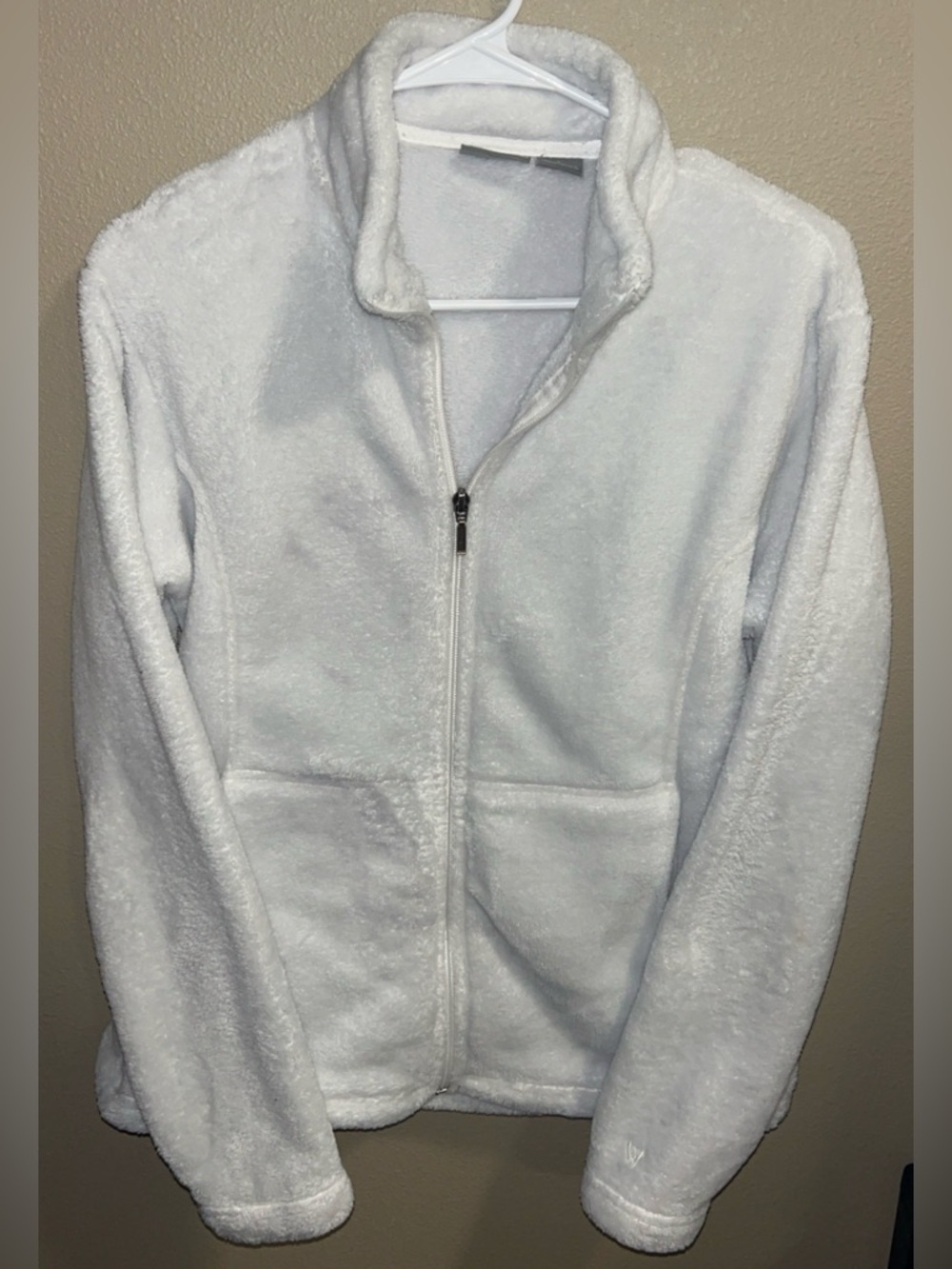 White Sierra Women's White Plush Full-Zip Teddy Jacket